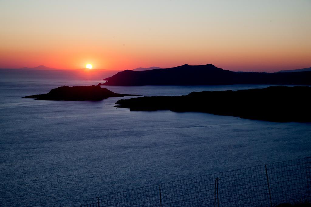 Santa Rinoula Suites Sea Sunset Views Adults Only Megalohóri Kültér fotó