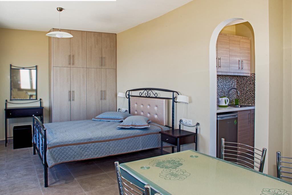 Santa Rinoula Suites Sea Sunset Views Adults Only Megalohóri Kültér fotó